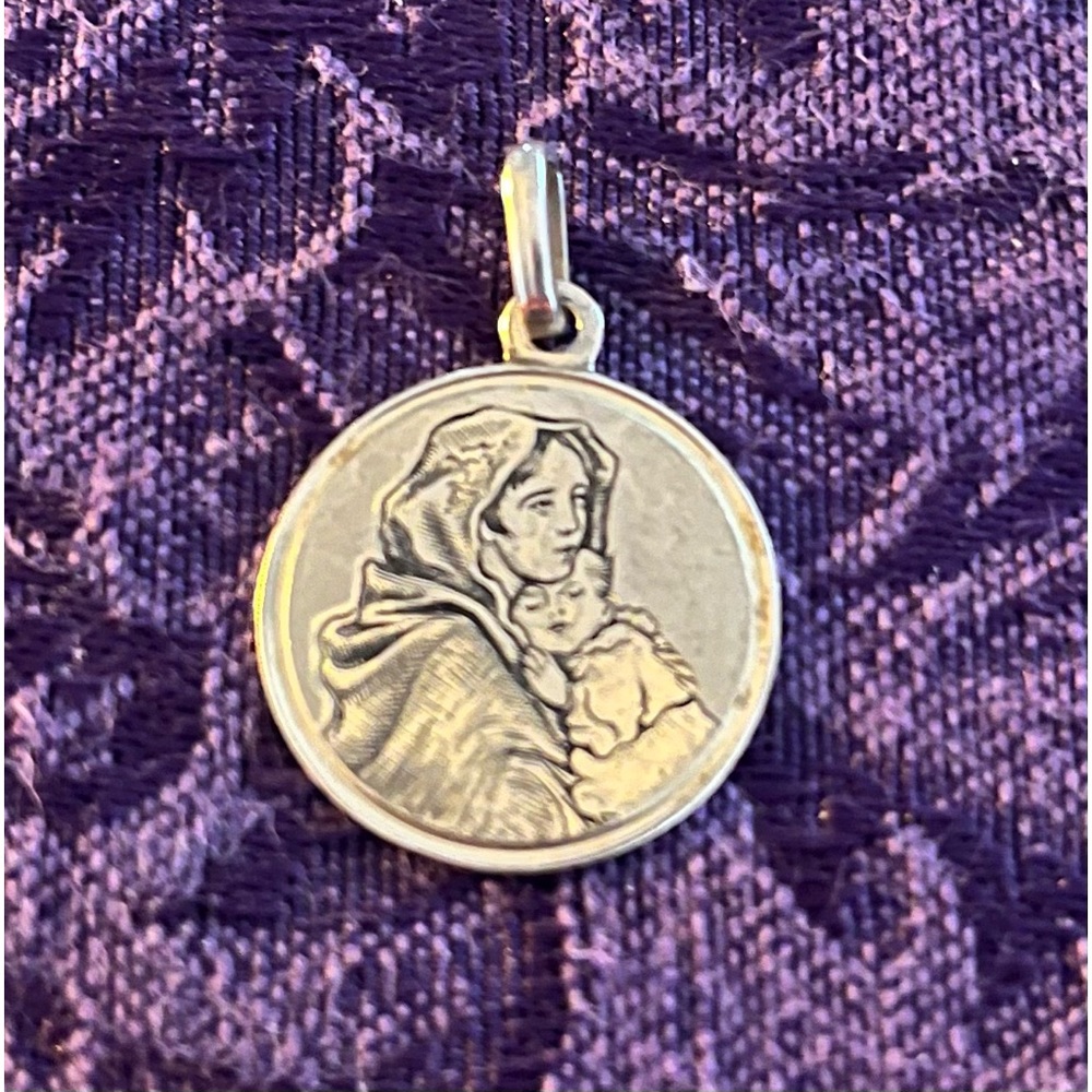 Madonna & Child 14k Gold Pendant & Chain